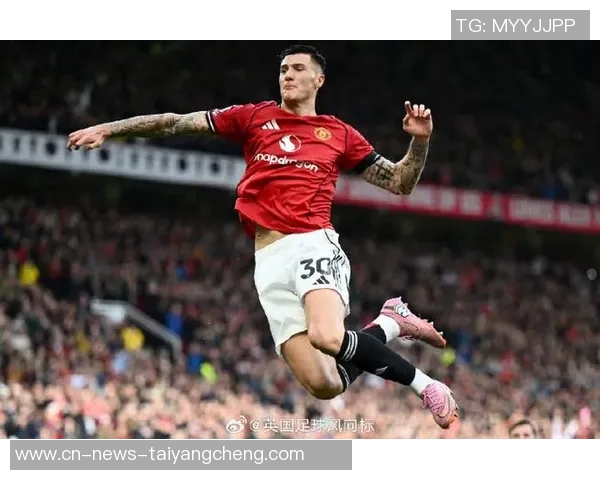 曼联训练情况更新:舍什科因伤缺席马奎尔梅努同样未现身 曼联训练情况更新:舍什科因伤缺席马奎尔梅努同样未现身